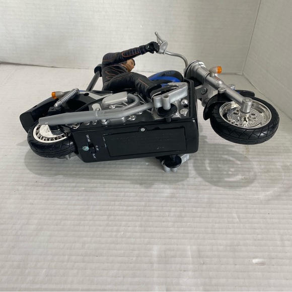 VTG Marvel Comic Action X-men Movie Wolverine Motorcycle Toy biz NO REMOTE - Picture 7 of 7